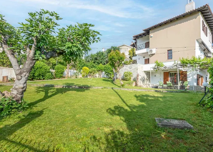 Traditional With Garden, Also For Gatherings ,15 Minutes From Airport * Salonic