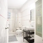 Traditional With Garden, Also For Gatherings ,15 Minutes From Airport