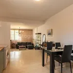Traditional With Garden, Also For Gatherings ,15 Minutes From Airport Appartement