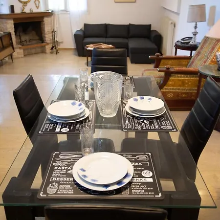 Traditional With Garden, Also For Gatherings ,15 Minutes From Airport Salonic