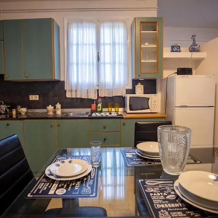 Apartman Traditional With Garden, Also For Gatherings ,15 Minutes From Airport