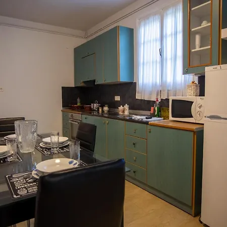 Apartment Traditional With Garden, Also For Gatherings ,15 Minutes From Airport