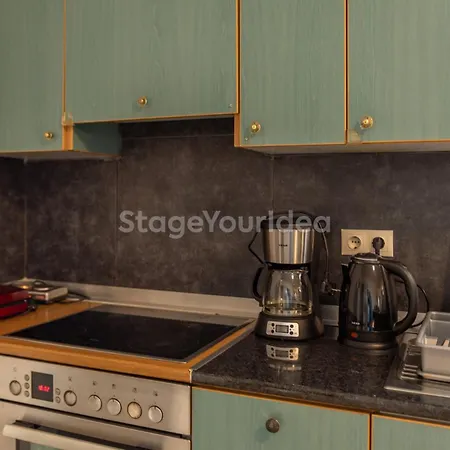 Traditional With Garden, Also For Gatherings ,15 Minutes From Airport Apartman *