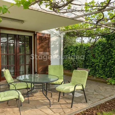 Traditional With Garden, Also For Gatherings ,15 Minutes From Airport *