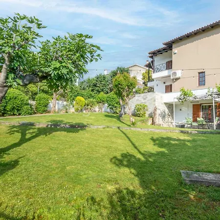 Traditional With Garden, Also For Gatherings ,15 Minutes From Airport * Thessaloniki