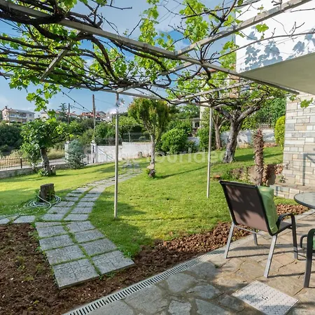 Apartment Traditional With Garden, Also For Gatherings ,15 Minutes From Airport Thessaloniki