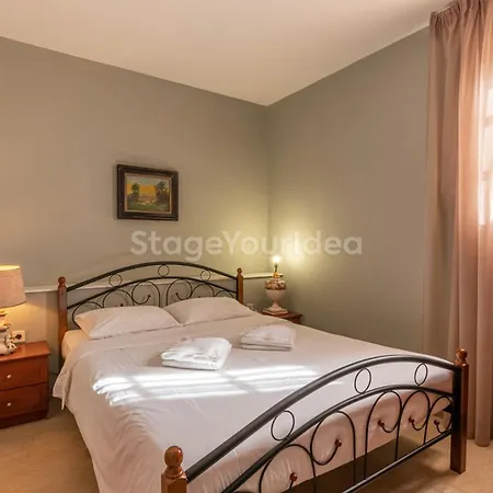 Apartment Traditional With Garden, Also For Gatherings ,15 Minutes From Airport