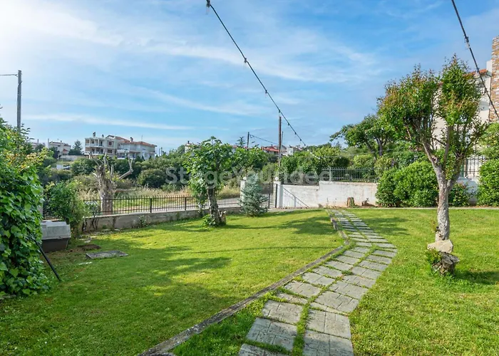 Traditional With Garden, Also For Gatherings ,15 Minutes From Airport * Thessaloníki